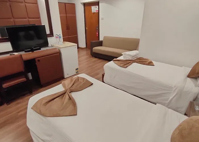 Pearl Hotel, Maadi